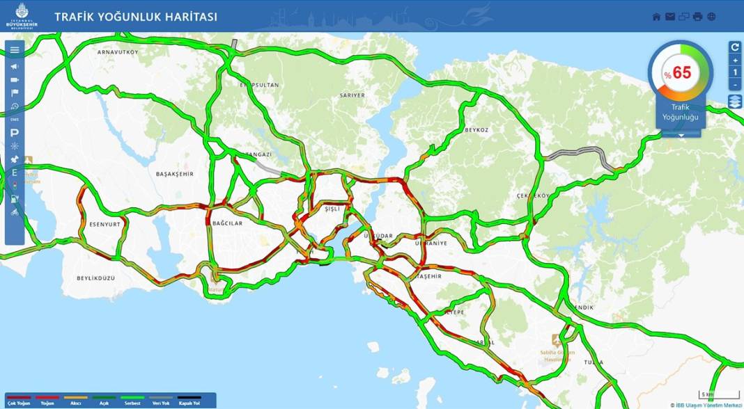 İstanbul'da fırtına etkili oluyor: Harem Otogarı'nın çatısı uçtu! 10
